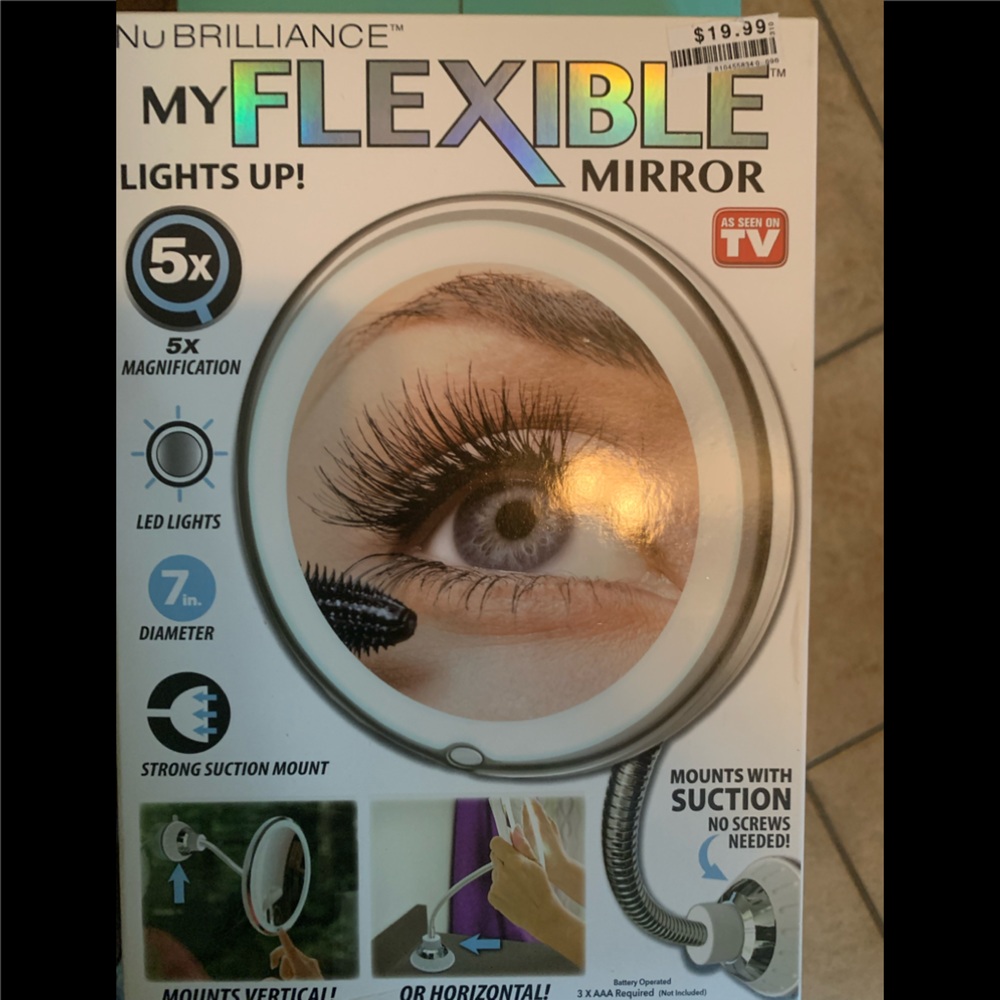 Nubrilliance light up flexible mirror